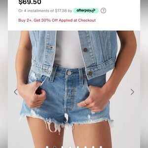 NWOT LEVI 501 SHORTS